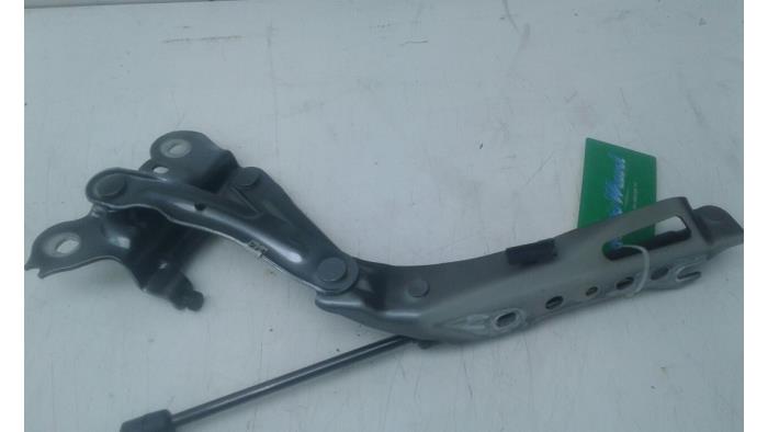 SKODA Superb 3 generation (2015-2023) Front Right Bonnet Hinge 3V0823301 15090305