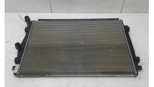 Gebruikte Radiateur Skoda Superb Combi (3V5) 1.4 TSI iV 6V Prijs € 175,00 Margeregeling aangeboden door Wessel Parts & Service B.V.