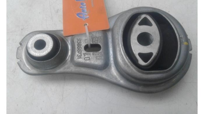 Gebruikte Motorrubber Mercedes EQV 300 Prijs € 56,60 Margeregeling aangeboden door Wessel Parts & Service B.V.