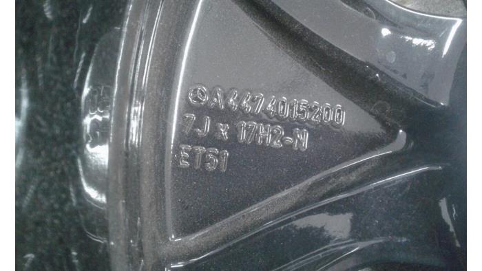 Velg van een Mercedes-Benz V (447.8) EQV 300 2021