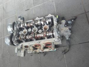 Gebruikte Cilinderkop Kia Stonic (YB) 1.0i T-GDi 12V Prijs € 399,00 Margeregeling aangeboden door Wessel Parts & Service B.V.