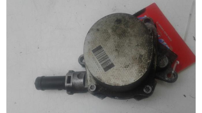 Gebruikte Vacuumpomp (Diesel) Opel Movano Prijs € 78,75 Margeregeling aangeboden door Wessel Parts & Service B.V.