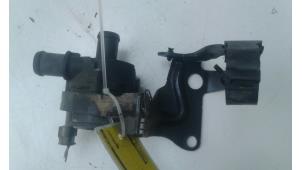 Gebruikte Waterpomp Audi Q2 (GAB/GAG) 1.6 30 TDI 16V Prijs € 49,00 Margeregeling aangeboden door Wessel Parts & Service B.V.