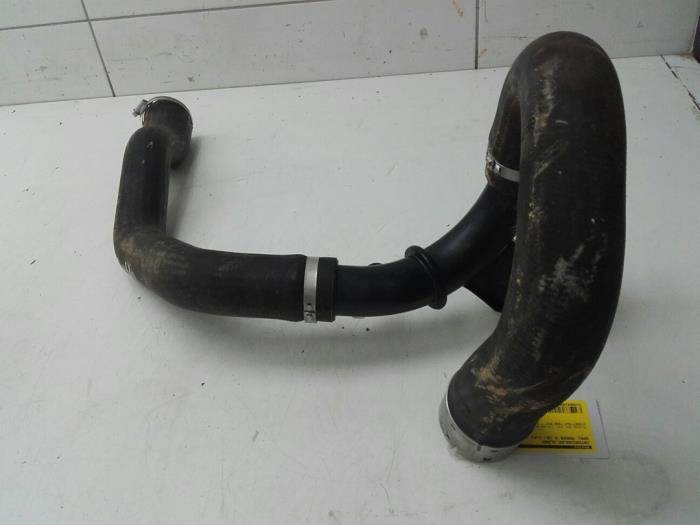 Gebruikte Intercooler Slang Opel Mokka X Prijs € 72,45 Margeregeling aangeboden door Wessel Parts & Service B.V.