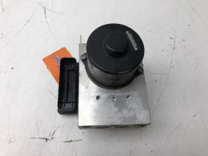 Gebruikte ABS Pomp Mercedes C Combi (S203) 2.0 C-200K 16V Prijs € 89,00 Margeregeling aangeboden door Wessel Parts & Service B.V.