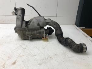 Gebruikte Compressor Mercedes C Combi (S203) 2.0 C-200K 16V Prijs € 225,00 Margeregeling aangeboden door Wessel Parts & Service B.V.