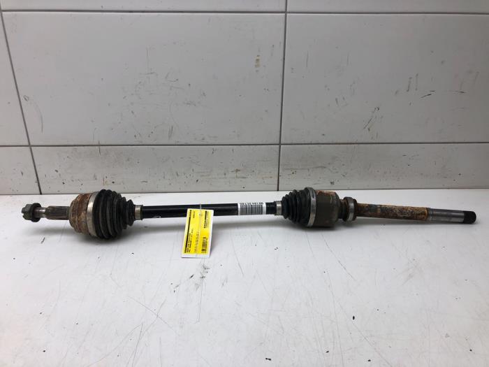 Gebruikte Steekas rechts-voor Opel Grandland (X) 1.2 Turbo 12V Prijs € 73,50 Margeregeling aangeboden door Wessel Parts & Service B.V.