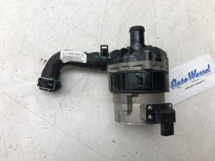 Gebruikte Waterpomp Porsche Panamera (971G) 2.9 V6 24V 4 E-Hybrid Prijs € 225,00 Margeregeling aangeboden door Wessel Parts & Service B.V.