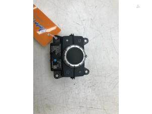 Gebruikte MMI schakelaar Mercedes ML III (166) 3.0 ML-350 BlueTEC V6 24V 4-Matic Prijs € 99,00 Margeregeling aangeboden door Wessel Parts & Service B.V.