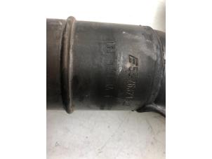 Katalysator van een Volkswagen Polo III (6N2) 1.0 2000