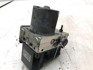 Gebruikte ABS Pomp Jaguar XJ8 (X308) 3.2 V8 32V Executive Prijs € 89,00 Margeregeling aangeboden door Wessel Parts & Service B.V.