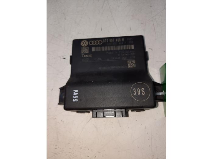 AUDI A4 B8/8K (2011-2016) Vārtejas vadības bloks 8T0907468H 22572162