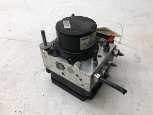 Gebruikte ABS Pomp Toyota Yaris III (P13) 1.33 16V Dual VVT-I Prijs € 99,00 Margeregeling aangeboden door Wessel Parts & Service B.V.