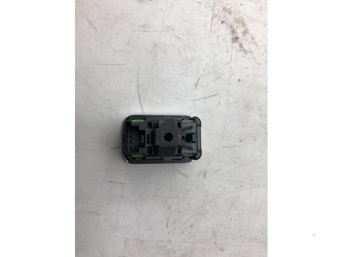 MERCEDES-BENZ CLA-Class C117 (2013-2016) Front Left Door Window Switch 2049058102 15450301