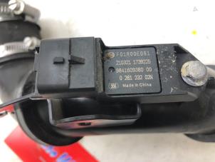 Gebruikte Intercooler Buis Opel Crossland (X) 1.2 Turbo 12V Prijs € 35,00 Margeregeling aangeboden door Wessel Parts & Service B.V.