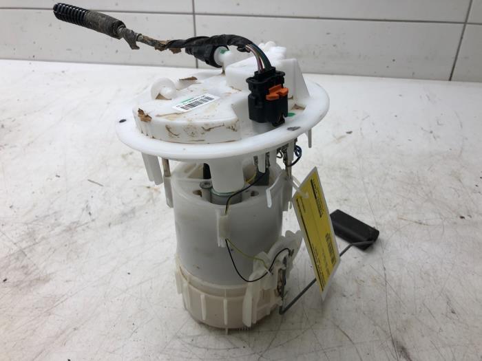 Gebruikte Tank element Pomp Citroen C3 (SX/SW) 1.2 Vti 12V PureTech Prijs € 61,95 Margeregeling aangeboden door Wessel Parts & Service B.V.