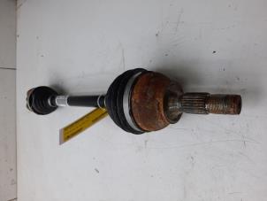 Gebruikte Homokineetas links-voor Opel Crossland (X) 1.2 Turbo 12V Prijs € 89,00 Margeregeling aangeboden door Wessel Parts & Service B.V.