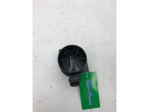 Gebruikte Luchthoeveelheidsmeter Volkswagen Polo V (6R) 1.4 TDI DPF BlueMotion technology Prijs € 39,00 Margeregeling aangeboden door Wessel Parts & Service B.V.