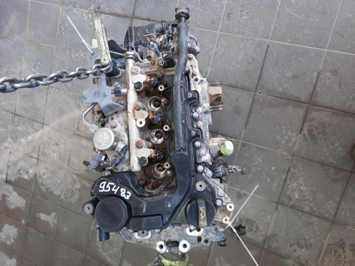 Motor van een Peugeot 2008 (CU) 1.2 12V e-THP PureTech 110 2019