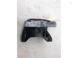 Gebruikte Motorsteun Opel Grandland (X) 1.2 Turbo 12V Prijs € 49,00 Margeregeling aangeboden door Wessel Parts & Service B.V.