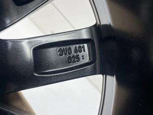Gebruikte Velg Skoda Superb Combi (3V5) 1.4 TSI iV 6V Prijs € 249,00 Margeregeling aangeboden door Autobedrijf G.H. Wessel B.V.