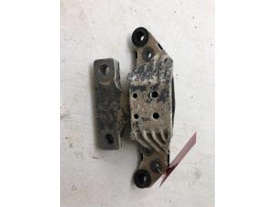 Gebruikte Motorsteun Opel Astra K 1.4 Turbo 16V Prijs € 49,00 Margeregeling aangeboden door Wessel Parts & Service B.V.