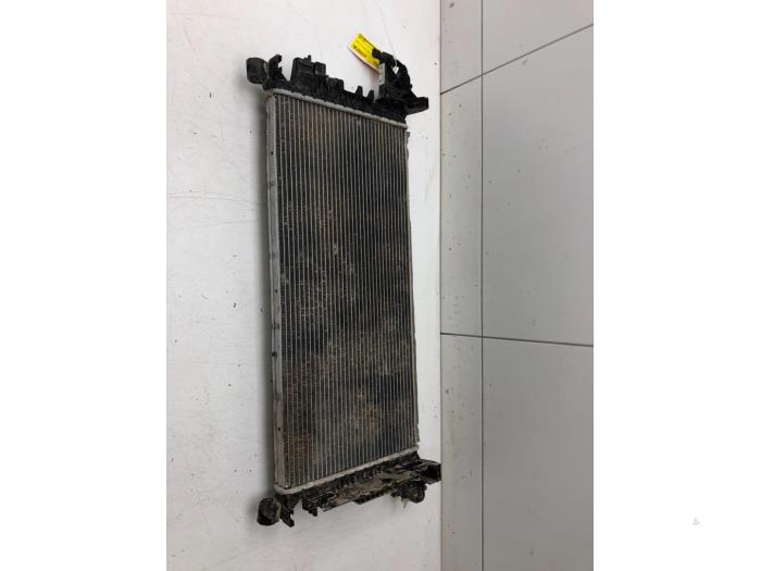 Gebruikte Radiateur Opel Astra K 1.4 Turbo 16V Prijs € 93,45 Margeregeling aangeboden door Wessel Parts & Service B.V.