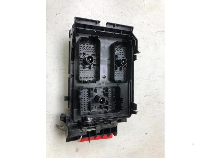 OPEL Astra K (2015-2021) Fuse Box 39040853 17039210