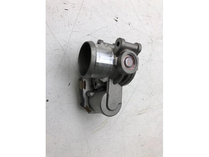 Gebruikte Gasklephuis Opel Insignia Sports Tourer 1.5 CDTI 12V Prijs € 131,25 Margeregeling aangeboden door Wessel Parts & Service B.V.