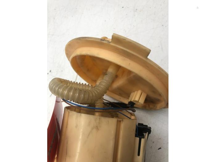 Brandstofpomp Elektrisch van een Opel Astra H (L48) 1.7 CDTi 16V 2009