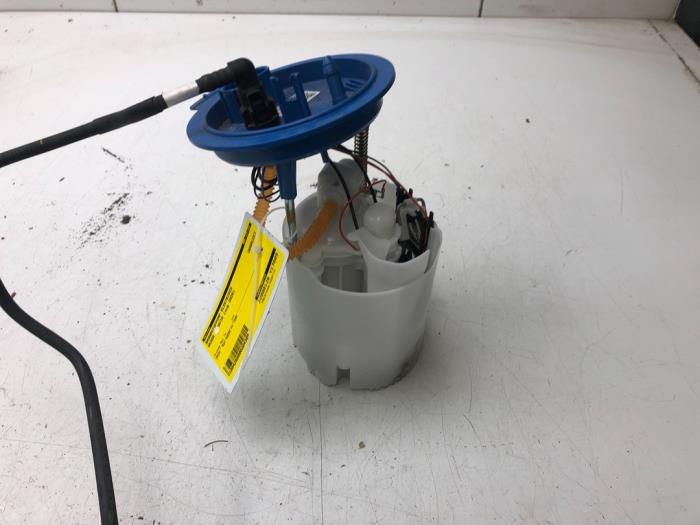 Gebruikte Tank element Pomp Skoda Octavia Combi (NXAC) 1.5 TSI 16V Prijs € 40,95 Margeregeling aangeboden door Wessel Parts & Service B.V.