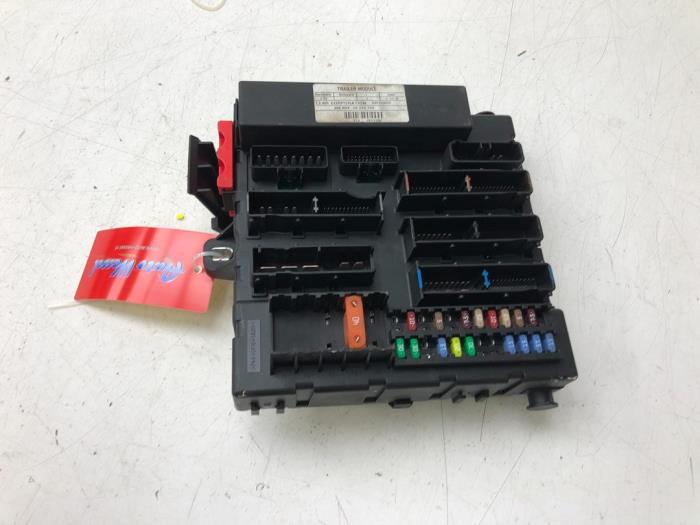 OPEL Vectra C (2003-2008) Fuse Box 13205777 17211729