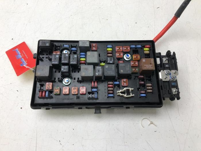 OPEL Insignia A (2008-2016) Fuse Box 13255300 17335632