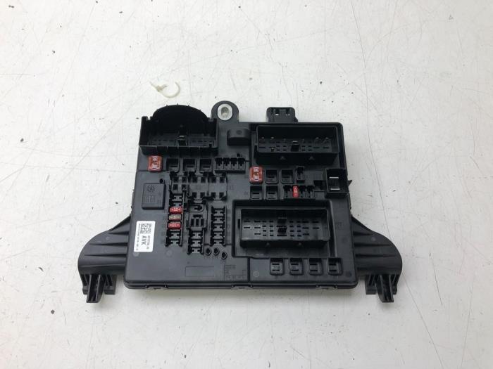 OPEL Insignia A (2008-2016) Fuse Box 22737768 17336377