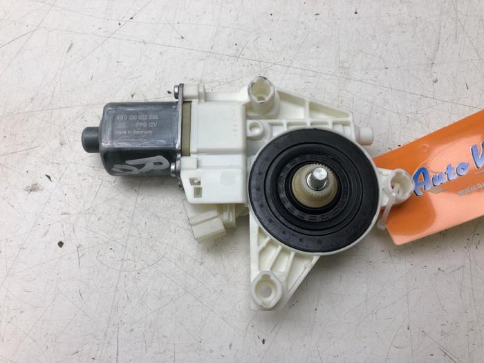 MERCEDES-BENZ E-Class W212/S212/C207/A207 (2009-2016) Front Right Door Window Control Motor 2048200642 17335982