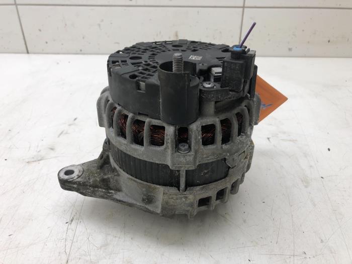 Gebruikte Dynamo Mercedes Sprinter 3,5t (907.6/910.6) 311 CDI 2.1 D FWD Prijs € 156,45 Margeregeling aangeboden door Wessel Parts & Service B.V.
