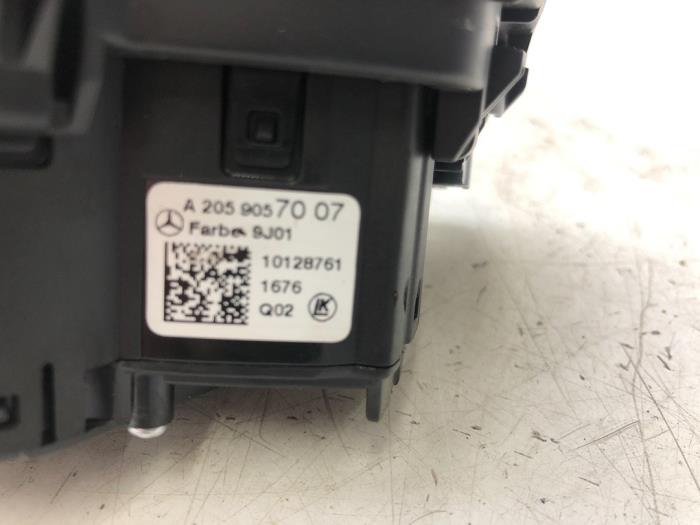 MERCEDES-BENZ GLC 253 (2015-2019) Headlight Switch Control Unit 2059057007 17354439