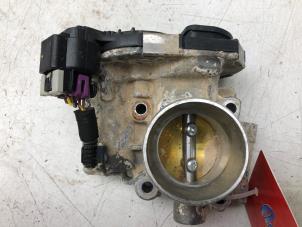 Gebruikte Gasklephuis Opel Corsa E 1.4 16V Prijs € 39,00 Margeregeling aangeboden door Wessel Parts & Service B.V.