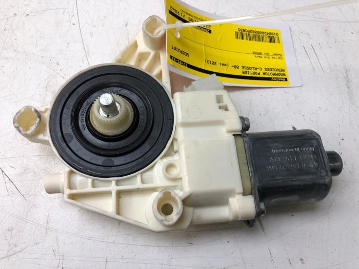 MERCEDES-BENZ C-Class W204/S204/C204 (2004-2015) Front Right Door Window Control Motor 2048200642 17423026