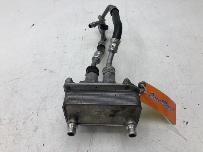 Gebruikte Oliekoeler Mercedes E (W213) E-200d 1.6 Turbo 16V Prijs € 61,95 Margeregeling aangeboden door Wessel Parts & Service B.V.