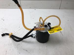 Gebruikte Brandstofpomp Elektrisch Jaguar F-type 3.0 V6 24V Prijs € 169,00 Margeregeling aangeboden door Wessel Parts & Service B.V.