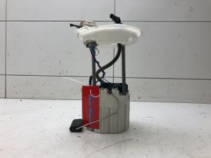 Gebruikte Tank element Pomp Opel Astra K Sports Tourer 1.2 Turbo 12V Prijs € 49,00 Margeregeling aangeboden door Wessel Parts & Service B.V.
