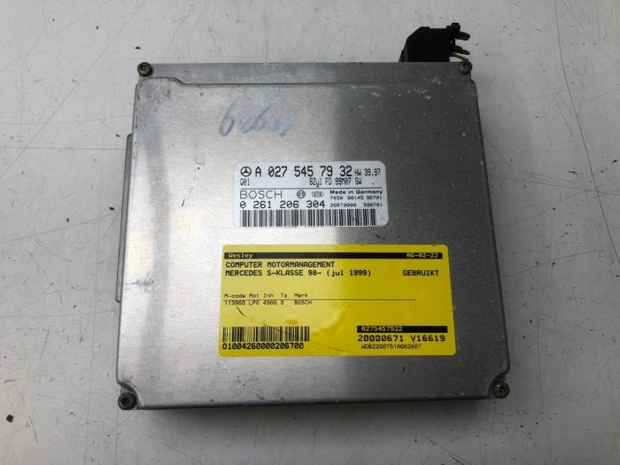 Gebruikte Computer Motormanagement Mercedes S (W220) 5.0 S-500 V8 24V Prijs € 183,75 Margeregeling aangeboden door Wessel Parts & Service B.V.
