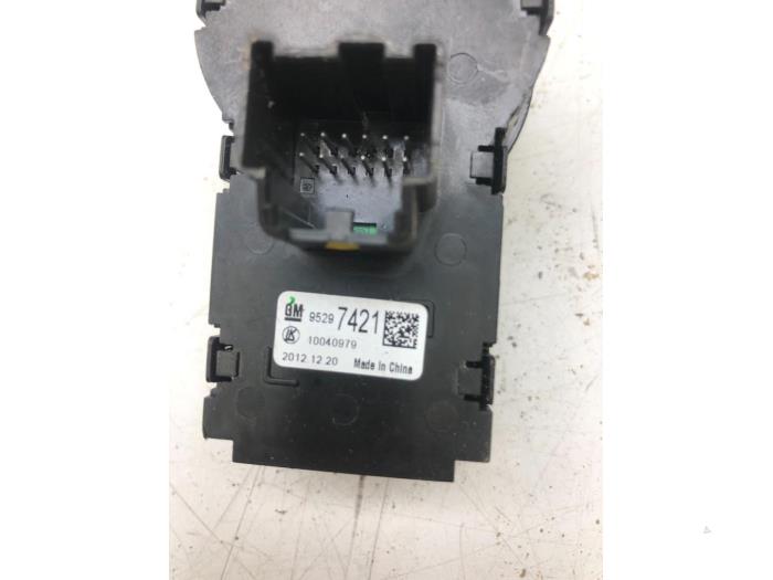 CHEVROLET Trax 1 generation (2013-2022) Headlight Switch Control Unit 95297421 17574215