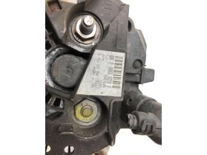 Gebruikte Dynamo Volkswagen Caddy III (2KA,2KH,2CA,2CH) 2.0 SDI Prijs € 59,00 Margeregeling aangeboden door Wessel Parts & Service B.V.