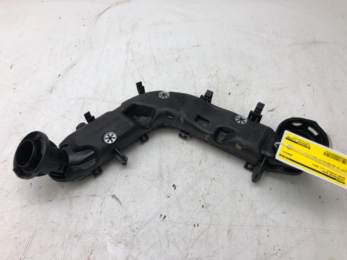 Gebruikte Intercooler Buis Skoda Octavia Combi (NXAC) 1.0 TSI e-TEC 12V Prijs € 47,25 Margeregeling aangeboden door Wessel Parts & Service B.V.