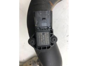 Gebruikte Intercooler Buis Audi A4 Avant (B8) 2.0 TDI 16V Prijs € 55,00 Margeregeling aangeboden door Wessel Parts & Service B.V.