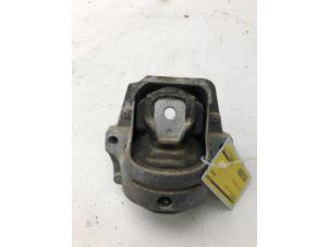 Gebruikte Motorrubber Audi A4 Avant (B8) 2.0 TDI 16V Prijs € 39,00 Margeregeling aangeboden door Wessel Parts & Service B.V.