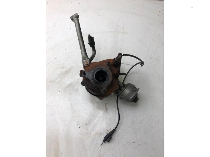 Turbo van een Audi A4 Avant (B8) 2.0 TDI 16V 2015