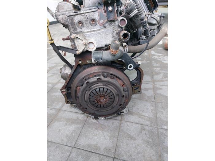 Motor van een Opel Astra G (F67) 1.8 16V 2001